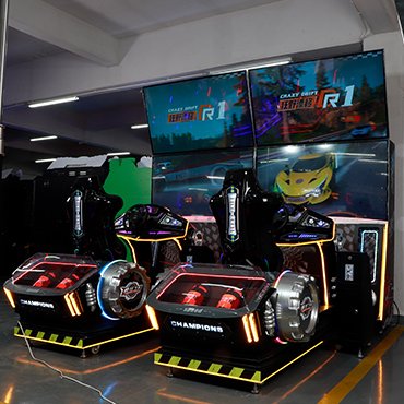 3D Dual-Screen Racing Game